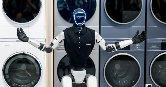 Nhân viên bán hàng robot Panasonic đã đi làm: Trải nghiệm mua sắm trong tương lai như thế nào?